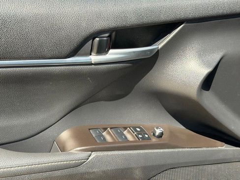 Used 2024 Toyota Camry XSE image 11