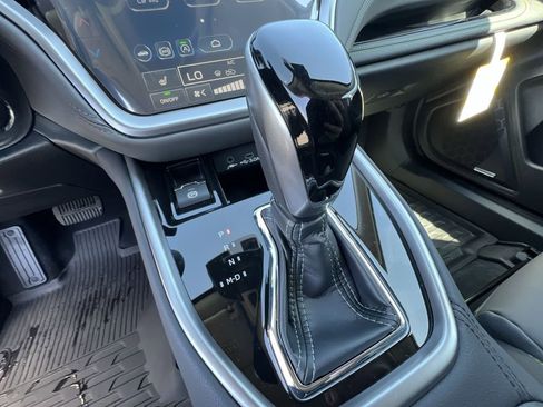 Certified 2025 Subaru Outback Onyx Edition w/ Popular Package #2 image 15