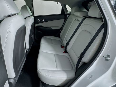 Used 2022 Hyundai Kona Limited image 25