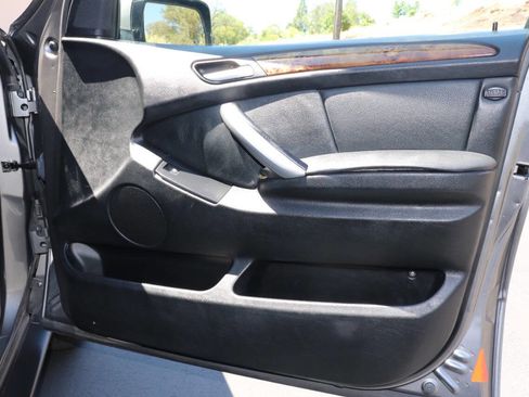 Used 2005 BMW X5 3.0i image 30