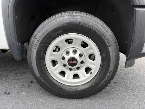 Used 2024 GMC Sierra 3500 Pro w/ Convenience Package AWD/4WD image 10
