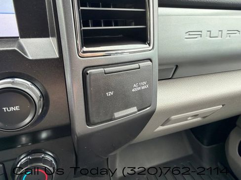 Used 2021 Ford F250 XLT w/ XLT Premium Package AWD/4WD image 30