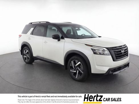 Used 2025 Nissan Kicks SV FWD image 1