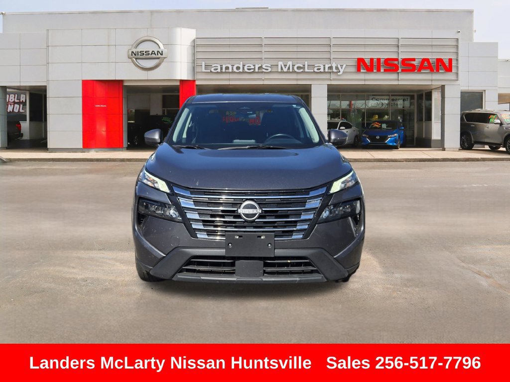 Used 2025 Nissan Rogue SV FWD image 11