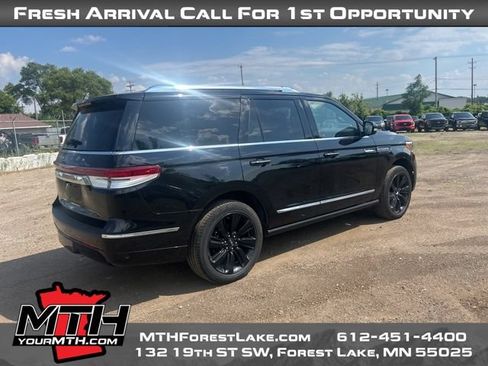 Used 2022 Lincoln Navigator Reserve w/ Equipment Group 201A AWD/4WD image 8