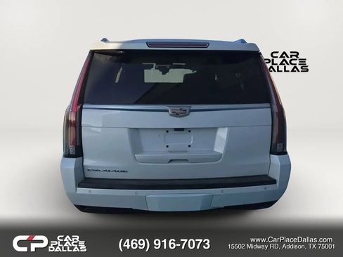Used 2018 Cadillac Escalade ESV Premium Luxury image 5