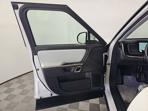 Used 2023 Rivian R1T Adventure image 16