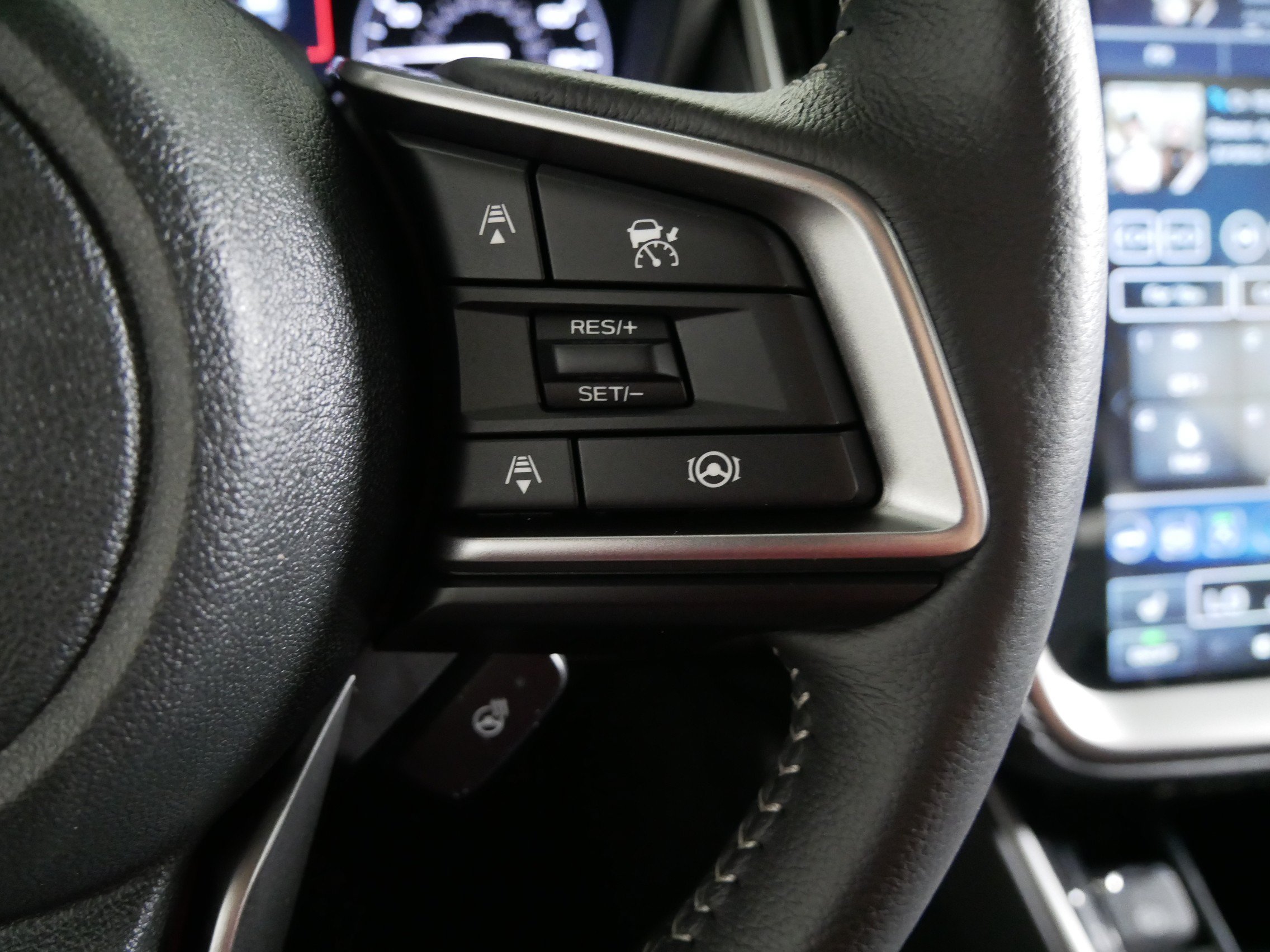 Used 2025 Subaru Outback Limited AWD/4WD image 29