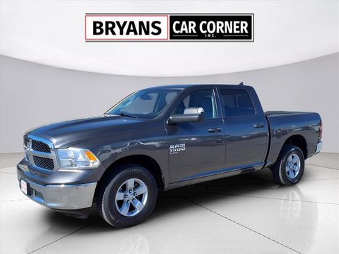 Used 2023 RAM 1500 Classic SLT w/ Trailer & Traction Group image 19