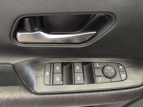 Certified 2025 Nissan Kicks SV FWD image 22