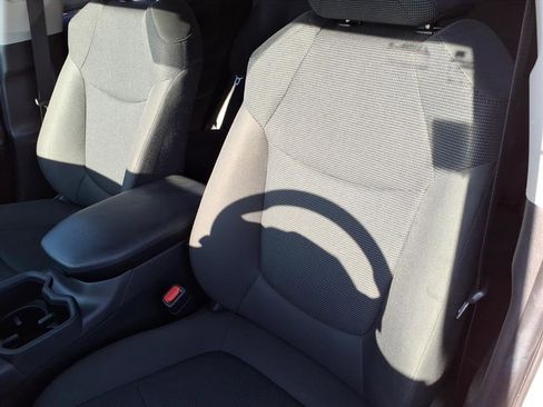 Used 2024 Toyota RAV4 LE AWD/4WD image 18