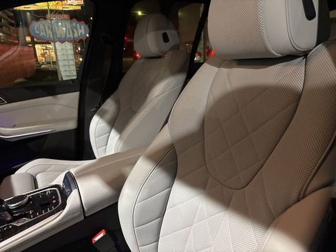 Certified 2023 BMW X5 xDrive45e w/ M Sport Package image 6