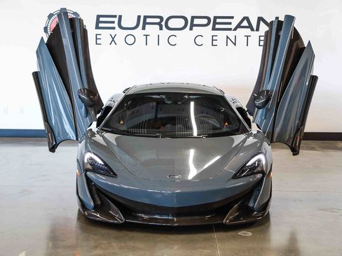 Used 2019 McLaren 600LT RWD image 5