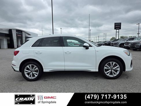 Used 2024 Audi Q3 2.0T Premium AWD/4WD image 9