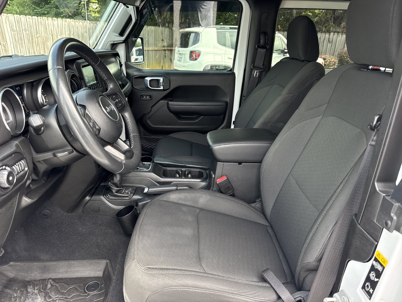 Used 2022 Jeep Wrangler Sport AWD/4WD image 9
