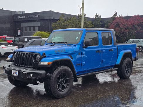 Used 2023 Jeep Gladiator Sport AWD/4WD image 4