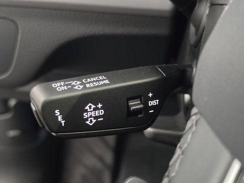 Certified 2025 Audi Q5 2.0T Premium w/ Convenience Plus Package image 46