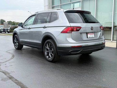 Used 2022 Volkswagen Tiguan SE FWD image 5