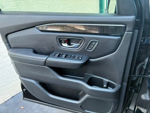 Used 2023 Honda Pilot Elite image 14