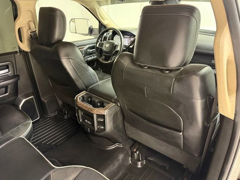 Used 2019 RAM 3500 Laramie image 43