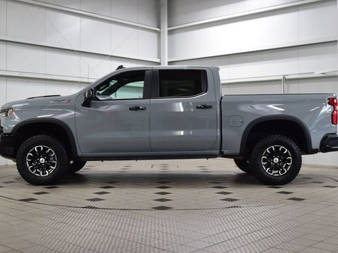 Used 2025 Chevrolet Silverado 1500 ZR2 w/ Technology Package AWD/4WD image 4