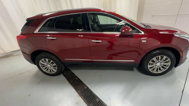 Used 2018 Cadillac XT5 Luxury w/ Driver Awareness Package FWD image 9