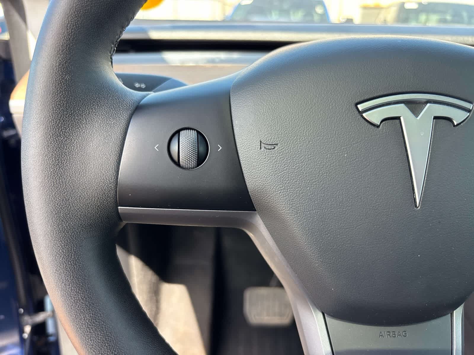 Used 2021 Tesla Model Y Long Range AWD/4WD image 26