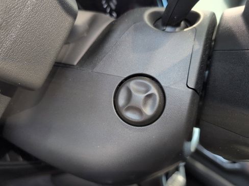 Used 2025 GMC Yukon Denali image 16