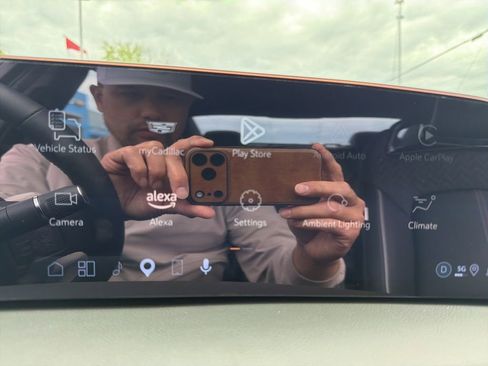 Used 2025 Cadillac CT5 V Blackwing w/ Parking Package RWD image 16