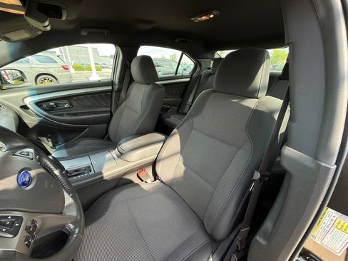 Used 2017 Ford Taurus SEL FWD image 12