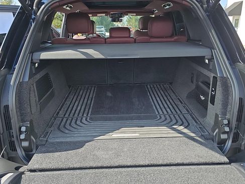 Used 2024 Land Rover Range Rover SE image 18