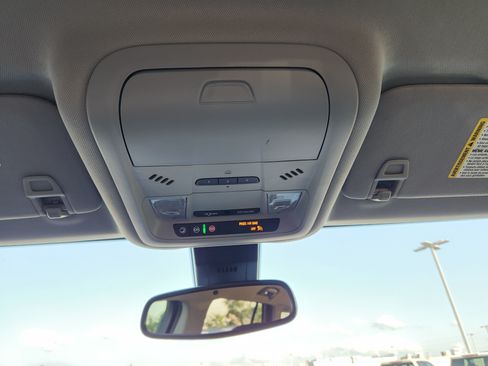 Used 2020 GMC Terrain SLT w/ Preferred Package FWD image 20