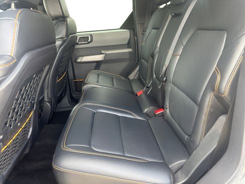 Used 2023 Ford Bronco Badlands AWD/4WD image 13