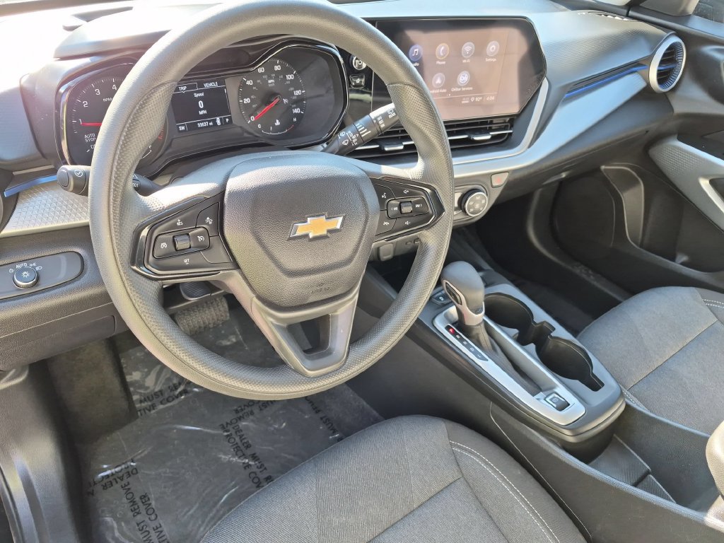 Used 2025 Chevrolet Trax LS FWD image 14
