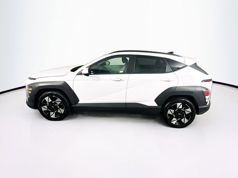 Used 2025 Hyundai Kona SEL FWD image 4