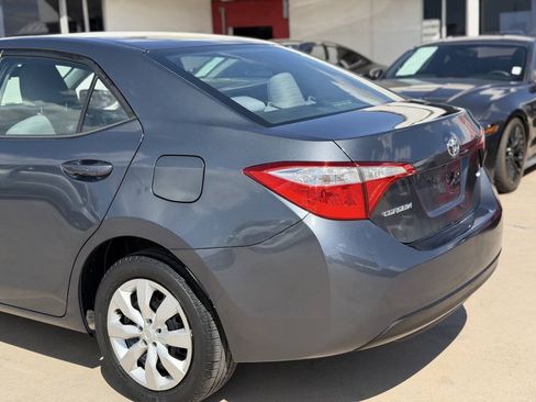 Used 2016 Toyota Corolla LE FWD image 4
