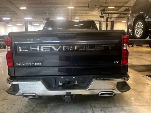 Used 2022 Chevrolet Silverado 1500 LT w/ Z71 Off-Road Package AWD/4WD image 28