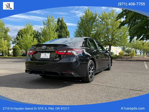 Used 2021 Toyota Camry SE FWD image 8