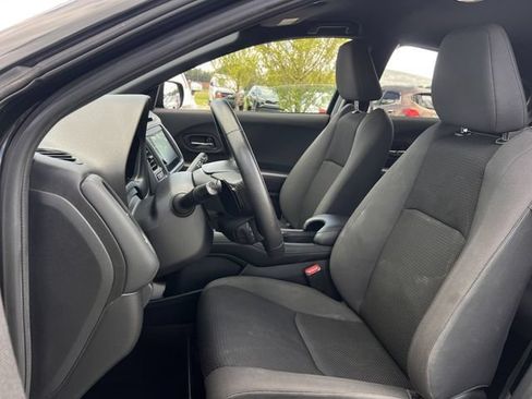 Used 2021 Honda HR-V Sport image 12