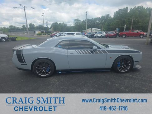 Used 2021 Dodge Challenger R/T Scat Pack RWD image 6