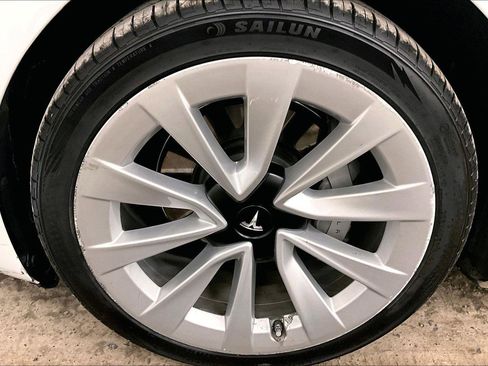 Used 2022 Tesla Model 3 Long Range image 9