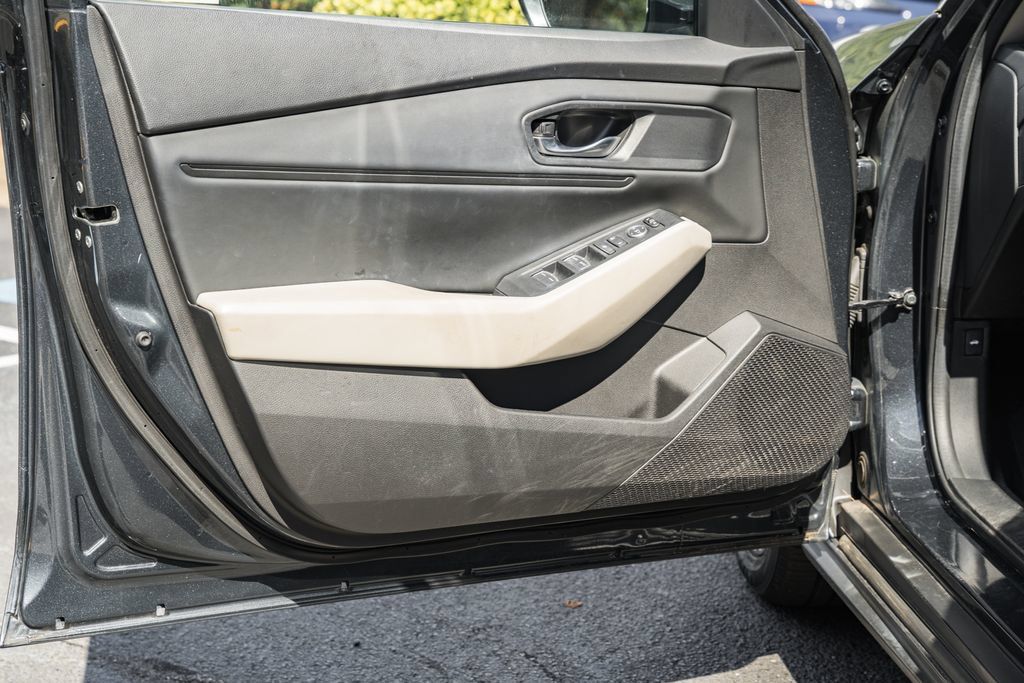 Used 2023 Honda Accord EX image 32