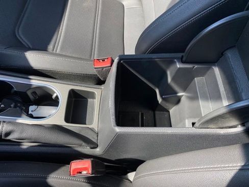 Used 2022 Volkswagen Passat 2.0T image 12