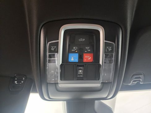 New 2026 RAM 1500 4x4 Crew Cab image 16