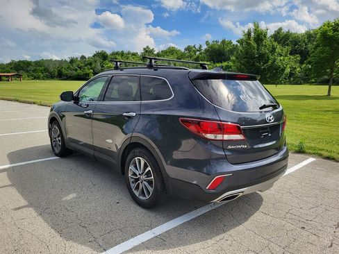 Used 2017 Hyundai Santa Fe SE FWD image 4