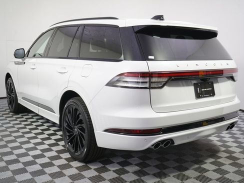 New 2026 Lincoln Aviator Reserve w/ Jet Appearance Package AWD/4WD image 4