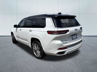 Used 2022 Jeep Grand Cherokee L Summit w/ Advanced Protech Group IV AWD/4WD video 2