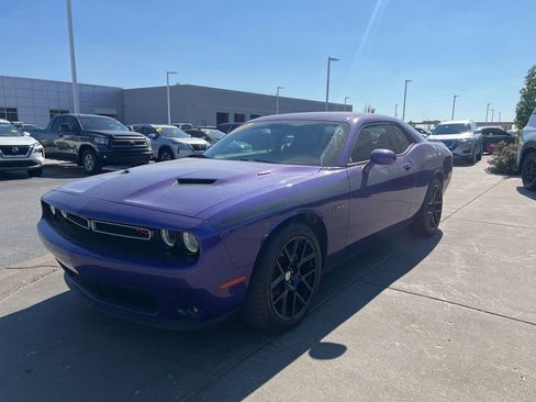 Used 2016 Dodge Challenger R/T Plus image 3