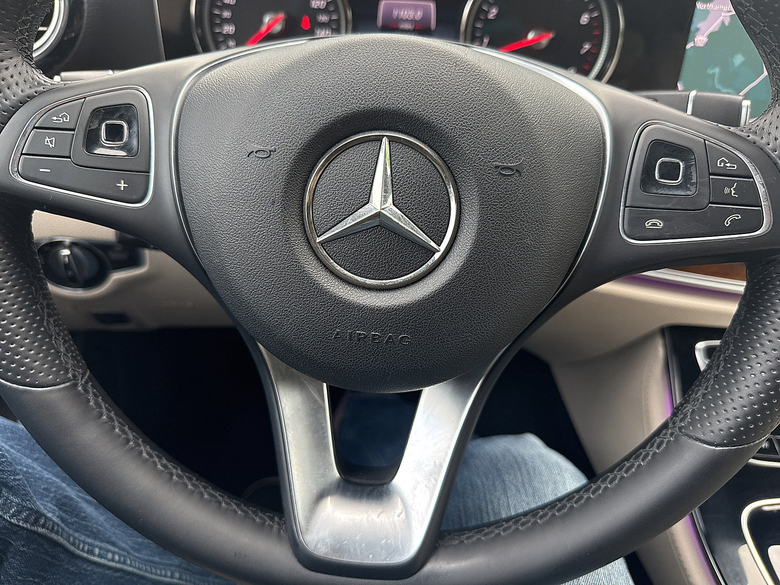 Used 2017 Mercedes-Benz E 400 4MATIC Wagon image 52
