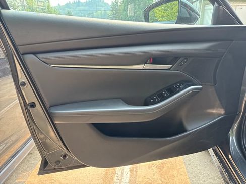 Used 2024 MAZDA MAZDA3 s FWD image 15